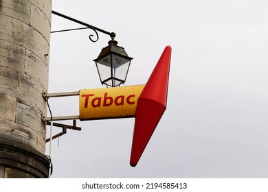 Bordeaux , Aquitaine  France - 08 23 2022 : Presse Tabac Brand Text And Sign Logo On Wall Street Facade Entrance Tobacco Store And Press Shop