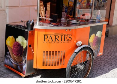 Bordeaux , Aquitaine  France - 08 31 2022 : Paries Logo Brand And Text Sign On Scooter Bike For Basque Specialized In Bask French Bakery Store