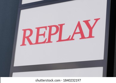 Bordeaux , Aquitaine / France - 10 20 2020 : Replay Logo Sign Text Of Jeans Fashion Store Italian Design