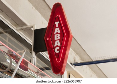 Bordeaux , Aquitaine  France - 11 06 2022 : Tabac Red Brand Sign Of French Shop Logo Carrot For Tobacco With White Text On Wall