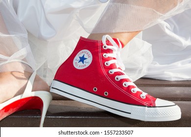 converse red on feet