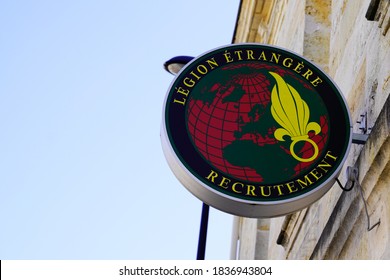 Bordeaux , Aquitaine / France - 16 10 2020 : Legion Etrangere Recrutement Text Sign And Logo Of French Recruitment Military Service Foreign Legion Coat Of Arms On The World Globe