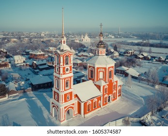 Borisoglebskaya church in Suzdal in snowy winter