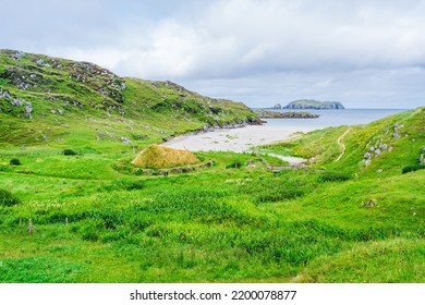 Bosta (Bostadh) Iron Age House Covered With Grass - Isle Of Lewis, Scotland