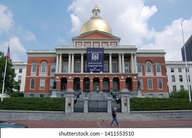 BOSTON MA, USA -  MAY 27, 2006: Massachusetts State House With A Banner To Honour Doug Flutie, Former Foodball Player Of Boston College