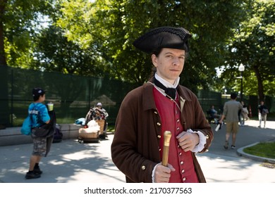 Boston, Massachusetts, USA-June 4, 2022 A Tour Guide Dressed In American Colonial Period Attire At Boston Common 