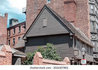 BOSTON, USA - JULY 15 ,2019 :Paul Revere House, built in 1680, was the colonial home of American patriot Paul Revere during the American Revolution. Seen on a sunny day in Boston, MA, USA.
