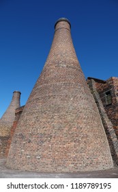 Bottle Kilns Of The Potteries, Stoke On Trent Staffordshire, England, Evidence Of A Once Thriving Ceramic Industry.