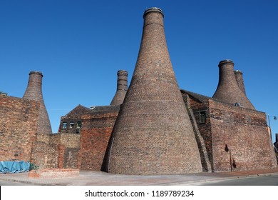 Bottle Kilns Of The Potteries, Stoke On Trent Staffordshire, England, Evidence Of A Once Thriving Ceramic Industry.