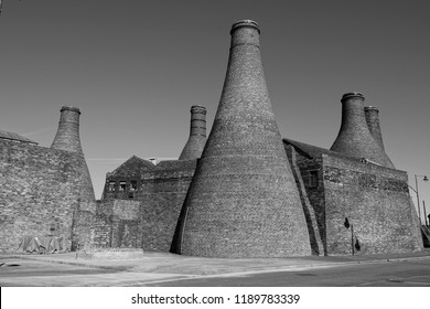 Bottle Kilns Of Stoke On Trent Staffordshire (The Potteries). The Last Surviving Indication Of A Once Thriving Pottery Industry.