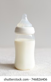 baby milk feeder