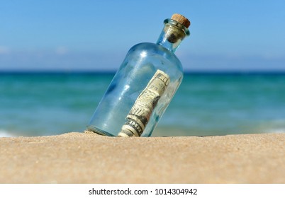 29,537 Money Beach Images, Stock Photos & Vectors 