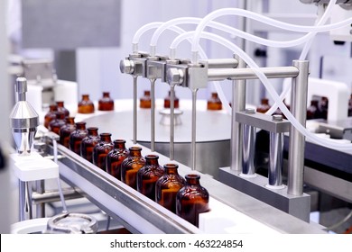Bottling and packaging of sterile medical products. Machine after validation of sterile liquids