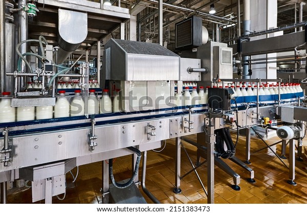 Bottling of pasteurized milk by equipment of\
production line