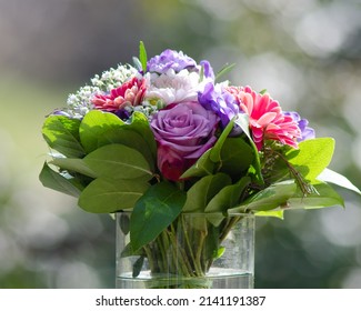 Bouquet in schönen Farben mit Fokus auf Rose 