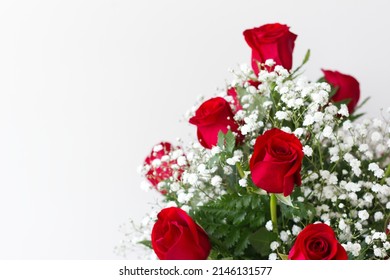 Bouquet of roses and baby's breath - Powered by Shutterstock