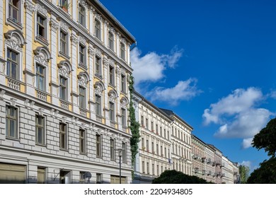 Bourgeois splendid architecture: listed row of houses at Berlin-Lichtenberg’s "Pfarrstrasse" in early morning light - Shutterstock ID 2204934805