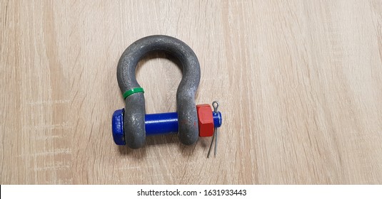 Bow Type And D Type Shackle Designed For Lifting Operation 