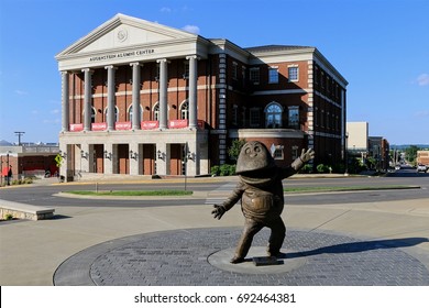 Bowling Green, Kentucky, United States, May 2017. The Augenstein Alumni Center Part Of The Western Kentucky University.