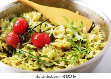 Bowtie pasta with basil and cashew pesto - Powered by Shutterstock