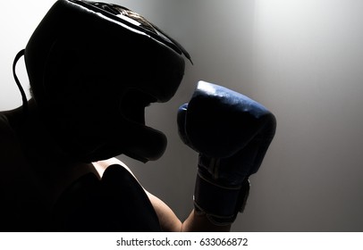 Boxer practicing shadows, studio photos - Shutterstock ID 633066872
