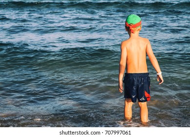 Boy Sea Resort Stock Photo 706224229 | Shutterstock