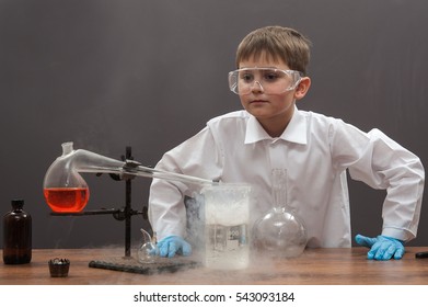 Boy Doing Experiments Laboratory Experiments Liquid Stock Photo ...