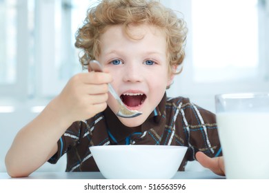 34,957 Children cereal Images, Stock Photos & Vectors | Shutterstock