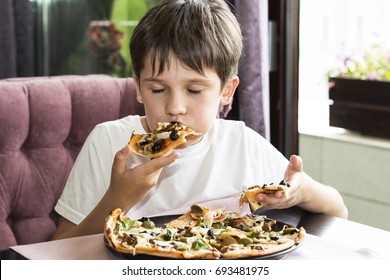 9,101 Boy eating cheese Images, Stock Photos & Vectors | Shutterstock