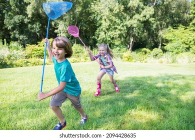 334 Girl chasing butterfly Images, Stock Photos & Vectors | Shutterstock