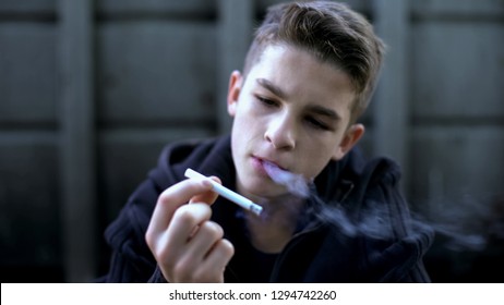 Smoker teen
