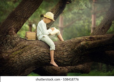 Pretty Little Blonde Girl Straw Hat Stock Photo (Edit Now) 538413133