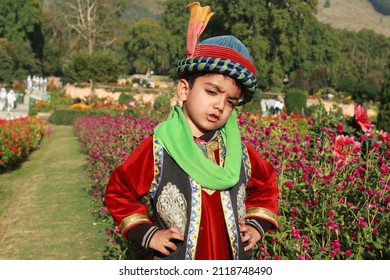 kashmiri traditional wear