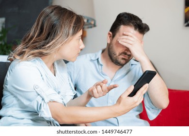 Boyfriend Caught By Girlfriend While Cheating With Mobile Phone