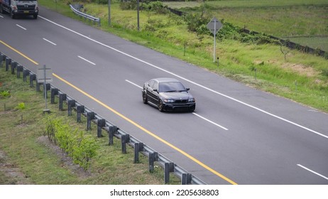 Boyolali Indonesia August 31 2022 BMW 318i E46 Sedan Driving Fast On Trans Jawa Highway