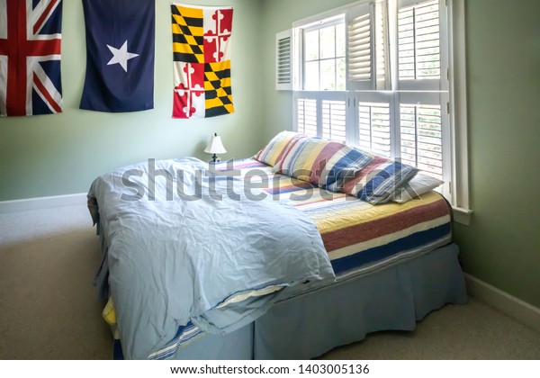 bedroom flags