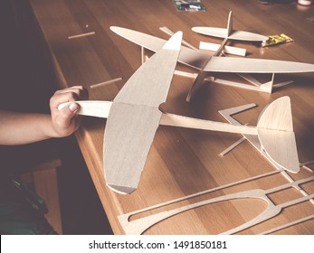 airplane model making