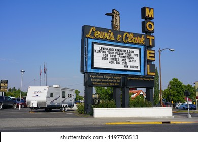 BOZEMAN, MT -7 SEP 2018- View Of The Old-fashioned Lewis And Clark Motel Located In Historic Downtown Bozeman, Montana, Home To The Campus Of Montana State University (MSU).