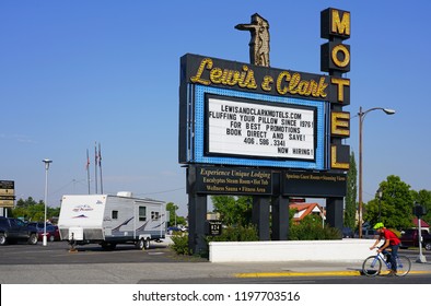 BOZEMAN, MT -7 SEP 2018- View Of The Old-fashioned Lewis And Clark Motel Located In Historic Downtown Bozeman, Montana, Home To The Campus Of Montana State University (MSU).