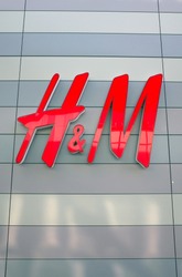 Bracknell, England - February 04, 2018: H & M Shop Sign On The Outside Of The Fashion Store In Bracknell, England. Originally From Sweden, H&M Opened Their First Store In London In 1976