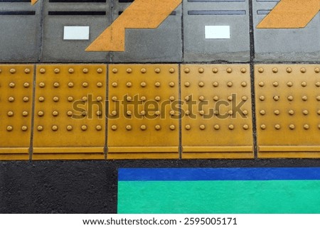 Braille blocks on train platforms