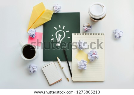 Brain storming session table top image.