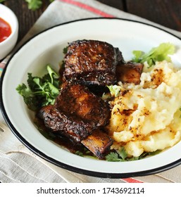 Braised Short Ribs With Mashed Potatoes. Instant Pot Meat . Copy Space