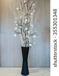The branches of the vase