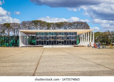 Brasilia, DF, Brazil - Ago, 10, 2019: A View Of Three Powers Square (Praça Dos Três Poderes) In The City.