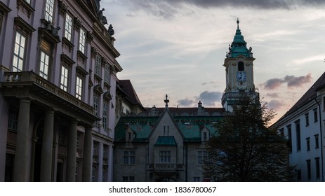 Bratislava, Slovak Republic - 10.04.2018: Courtyard Of Primates Palace,old Town,  Hall Of Mirrors, Bridge In Bratislava Slovakia, 