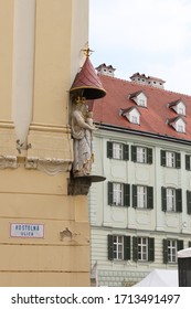 Bratislava, Slovakia - April, 2011: Maria With Child Statue On Corner Of Pawera House On Hlavne Square.