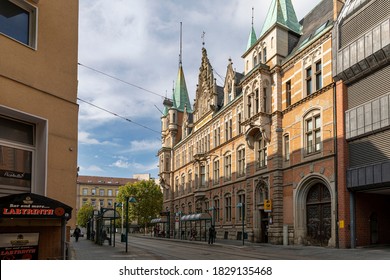 Braunschweig, Germany - Oct 3rd 2020: Braunschweig Old Town In Lower Saxony Consists Of Narrow Streets Running Between Historical Buildings.