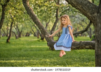 74,575 Little girl legs Images, Stock Photos & Vectors | Shutterstock