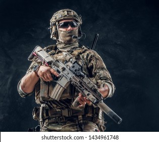 17,326 Soldier holding rifle Images, Stock Photos & Vectors | Shutterstock